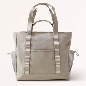 Abercrombie YPB Iconic Tote Bag